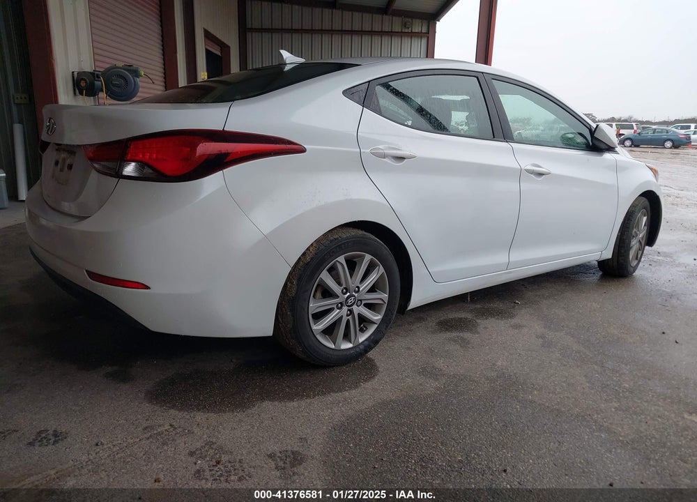 2015 HYUNDAI ELANTRA VIN: 5NPDH4AE8FH582968