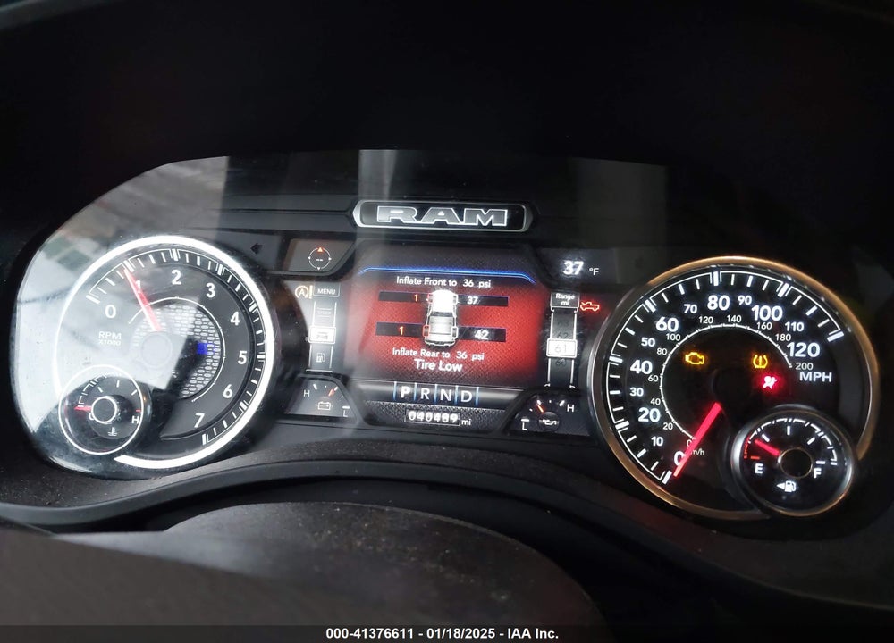 2022 RAM 1500 BIG HORN 4X4 5'7 BOX VIN: 1C6RRFFG7NN392190