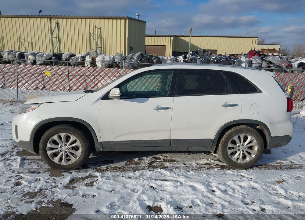 2014 KIA SORENTO VIN: 5XYKU4A72EG430694