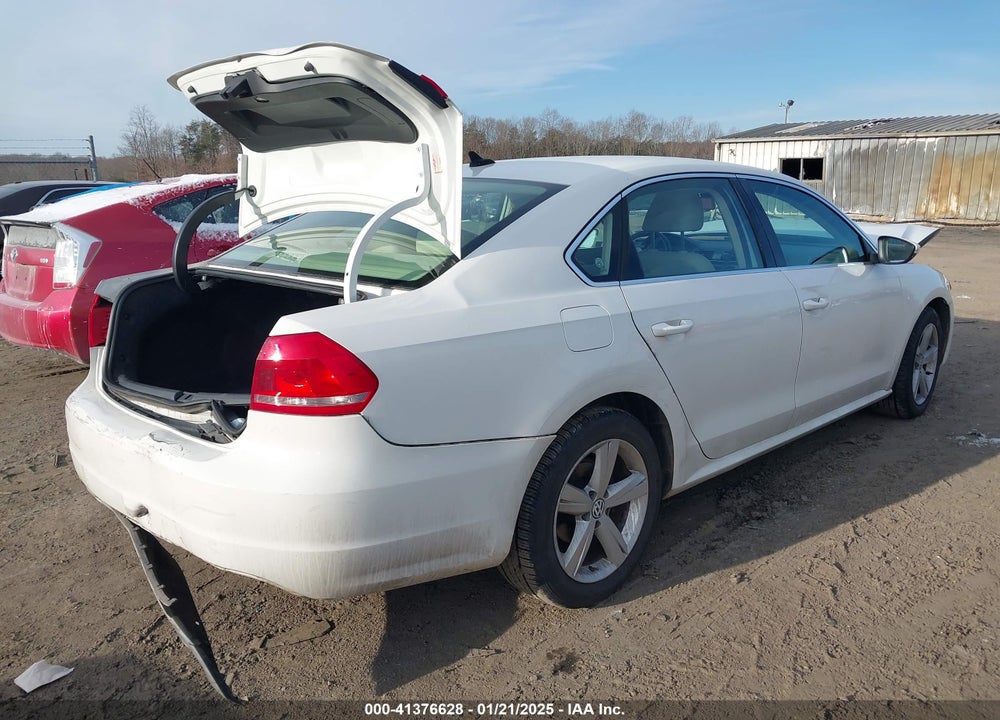 2012 VOLKSWAGEN PASSAT 2.5L SE VIN: 1VWBP7A37CC009431