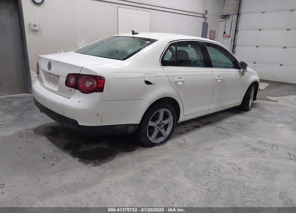 2008 VOLKSWAGEN JETTA SE/SEL VIN: 3VWRM71K88M133146