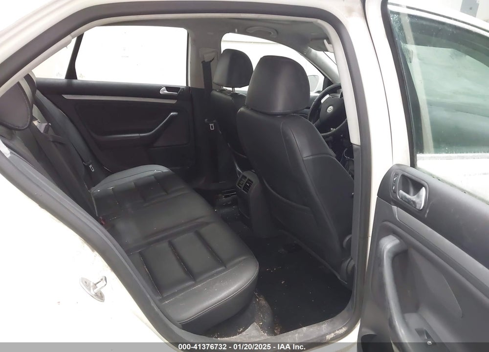 2008 VOLKSWAGEN JETTA SE/SEL VIN: 3VWRM71K88M133146
