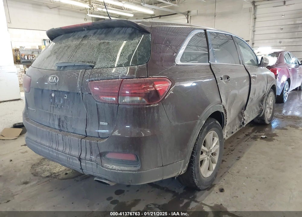 2019 KIA SORENTO 2.4L LX VIN: 5XYPGDA37KG569760