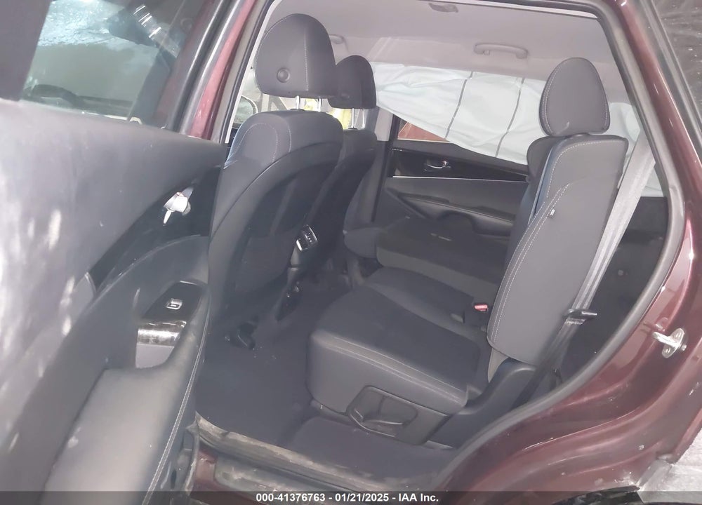 2019 KIA SORENTO 2.4L LX VIN: 5XYPGDA37KG569760
