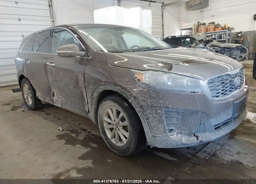 2019 KIA SORENTO 2.4L LX VIN: 5XYPGDA37KG569760
