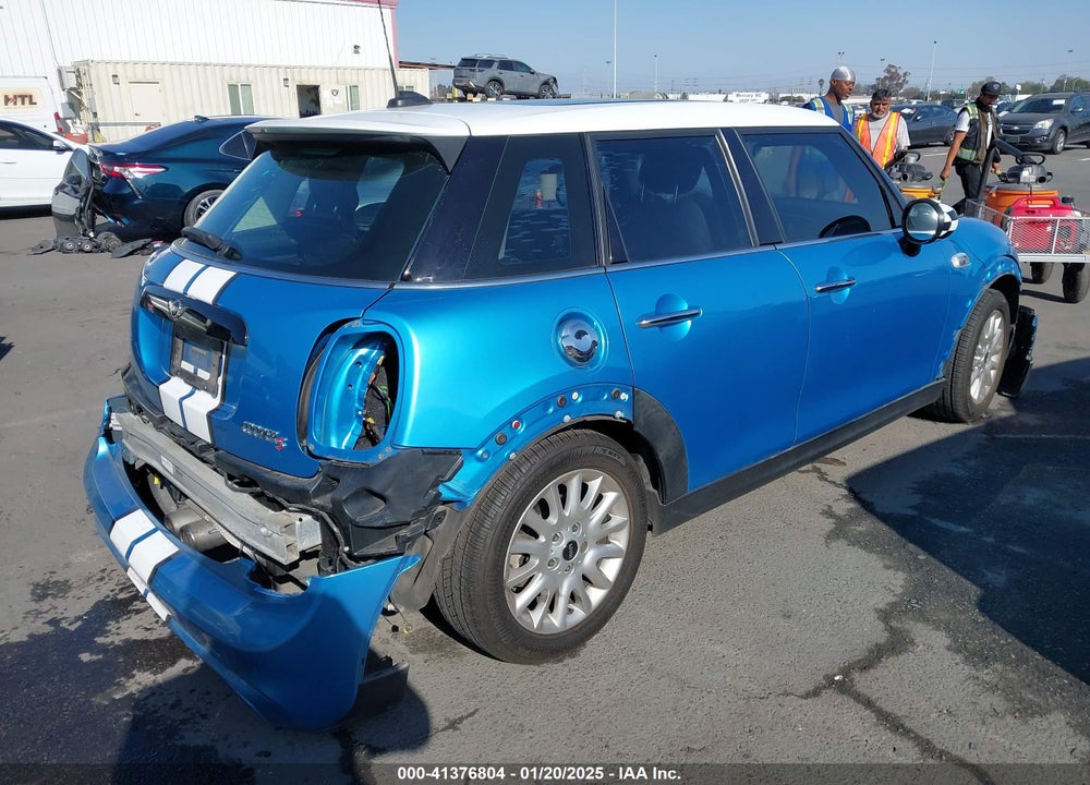 2015 MINI HARDTOP COOPER S VIN: WMWXU3C54F2B58513
