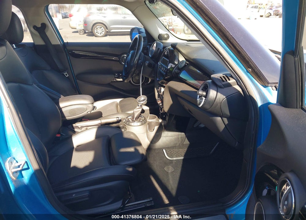 2015 MINI HARDTOP COOPER S VIN: WMWXU3C54F2B58513