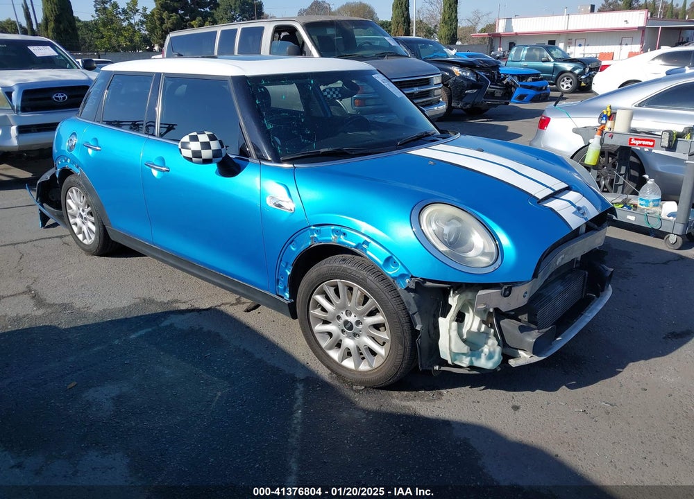 2015 MINI HARDTOP COOPER S VIN: WMWXU3C54F2B58513