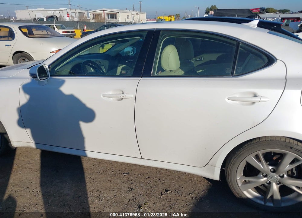 2009 LEXUS IS 350 VIN: JTHBE262X95023363