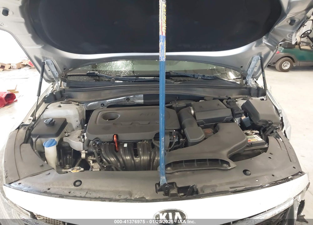 2020 KIA OPTIMA VIN: 5XXGT4L37LG391573