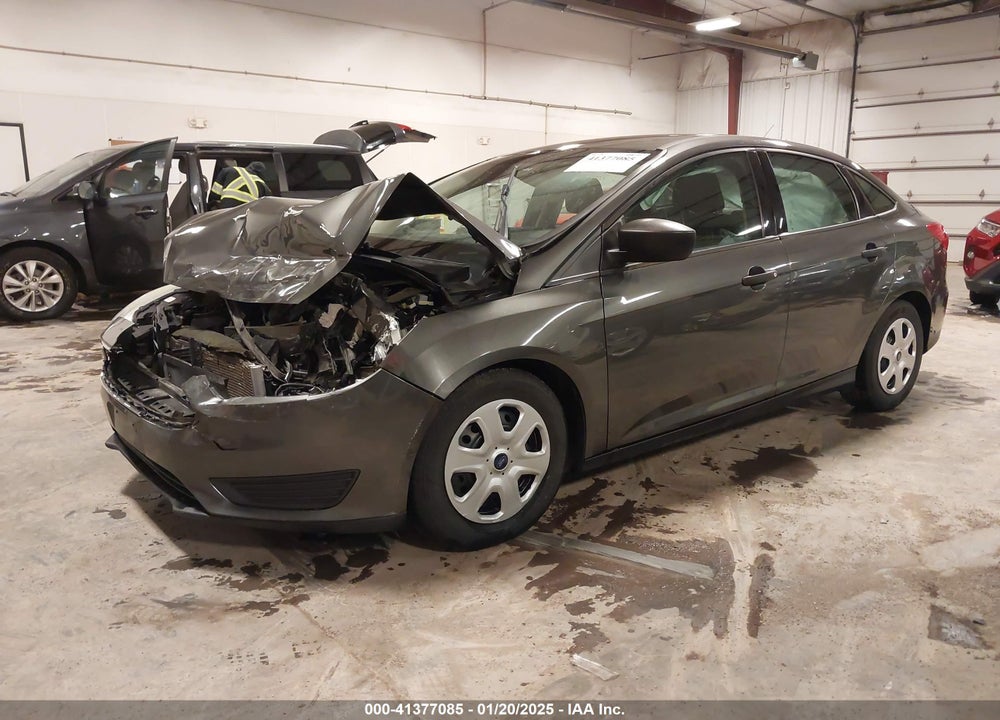 2015 FORD FOCUS VIN: 1FADP3E20FL256404