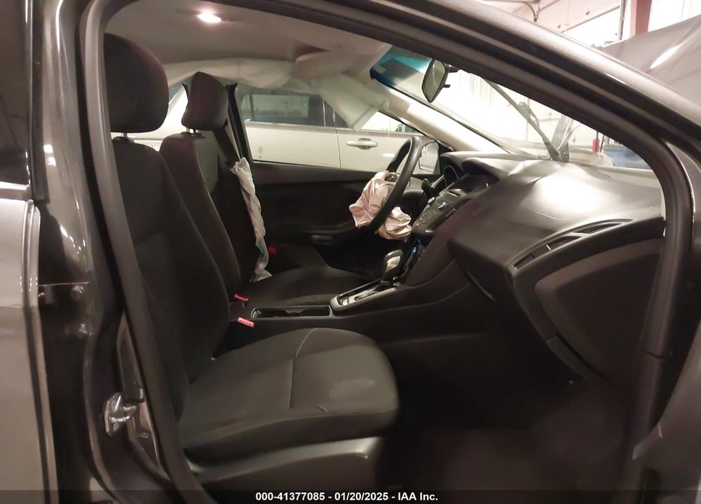 2015 FORD FOCUS VIN: 1FADP3E20FL256404