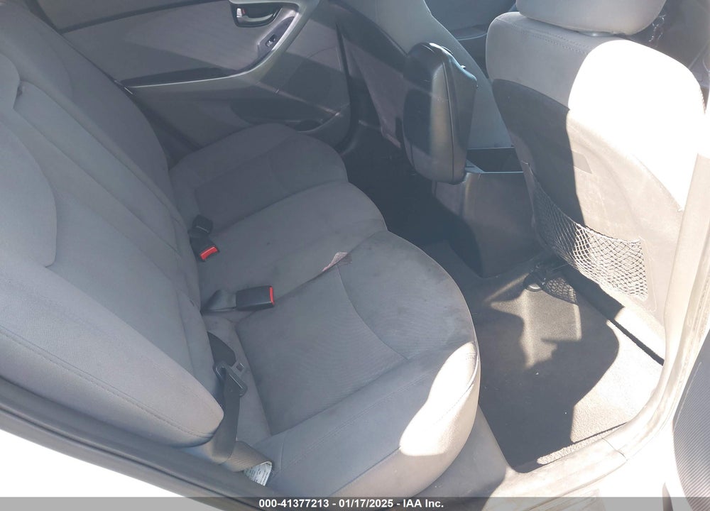 2014 HYUNDAI ELANTRA SE VIN: 5NPDH4AE3EH516648