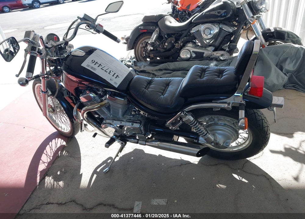 1994 SUZUKI VS800 GLP VIN: JS1VS52A9R2104727