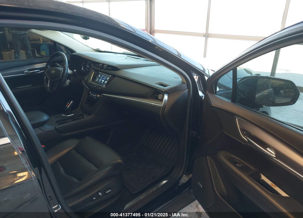 2017 CADILLAC XT5 LUXURY VIN: 1GYKNBRS2HZ124623