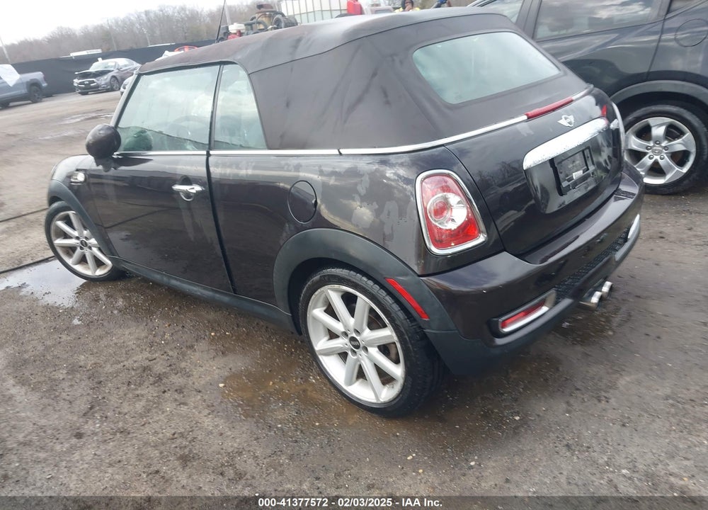 2013 MINI CONVERTIBLE COOPER S VIN: WMWZP3C54DT297304