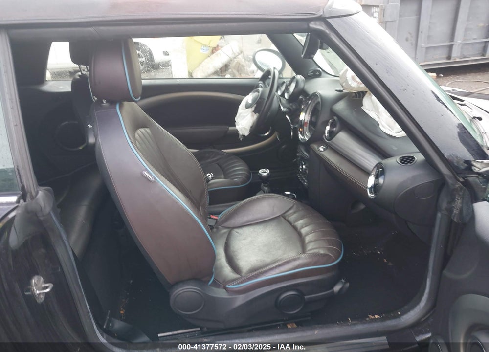 2013 MINI CONVERTIBLE COOPER S VIN: WMWZP3C54DT297304