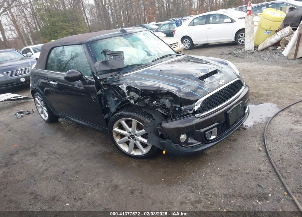 2013 MINI CONVERTIBLE COOPER S VIN: WMWZP3C54DT297304
