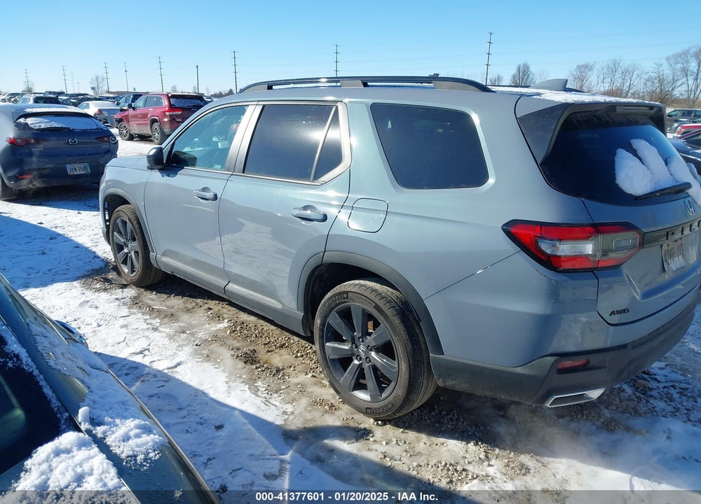 2024 HONDA PILOT VIN: 5FNYG1H39RB027750