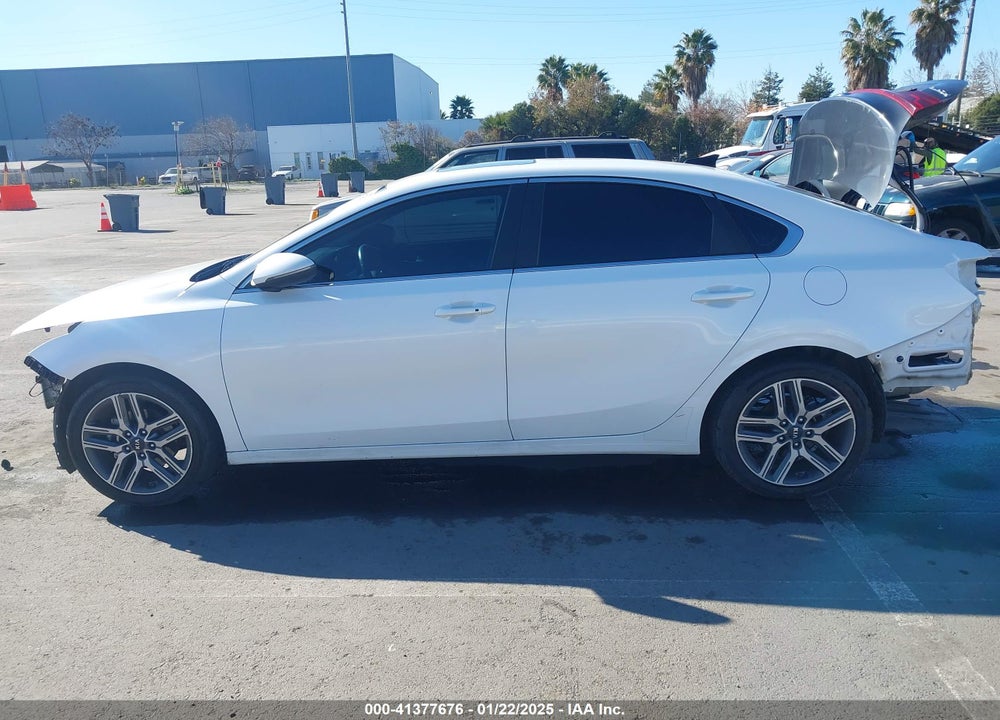 2021 KIA FORTE VIN: 3KPF54AD3ME338137