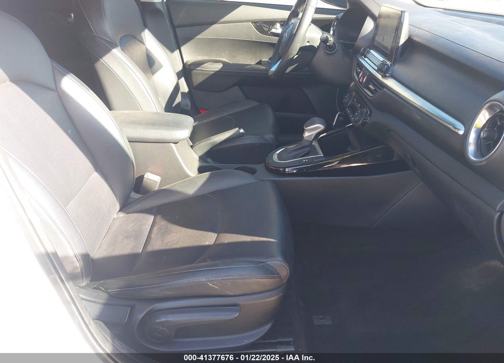 2021 KIA FORTE VIN: 3KPF54AD3ME338137