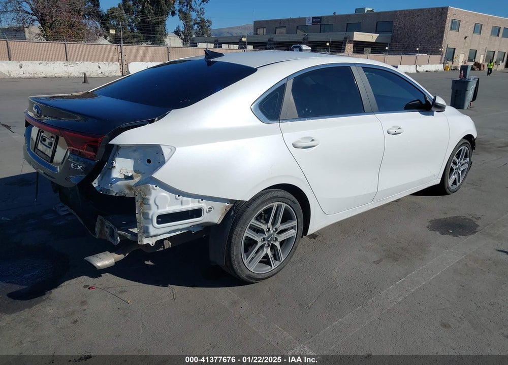 2021 KIA FORTE VIN: 3KPF54AD3ME338137