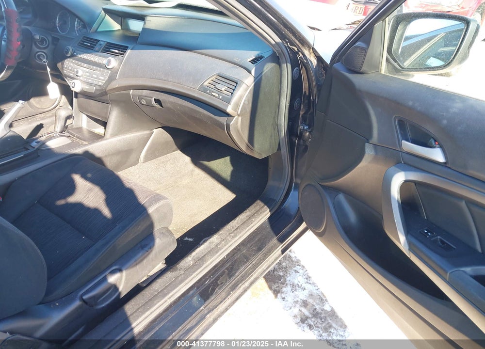 2012 HONDA ACCORD VIN: 1HGCS1B33CA018786