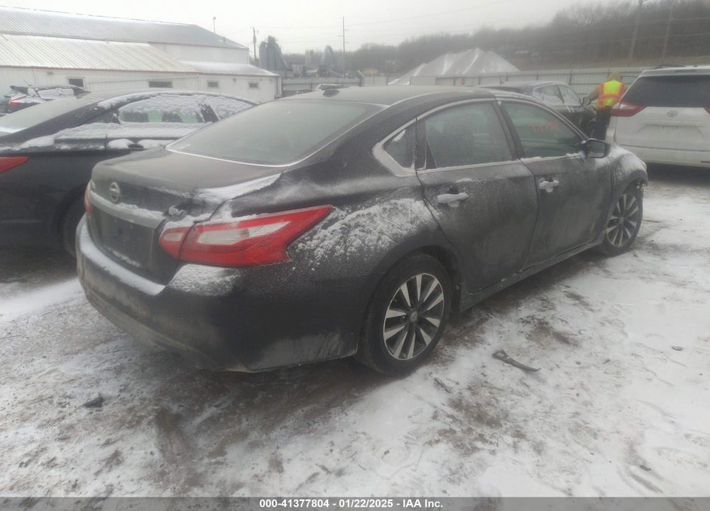 2017 NISSAN ALTIMA VIN: 1N4AL3AP0HC258477