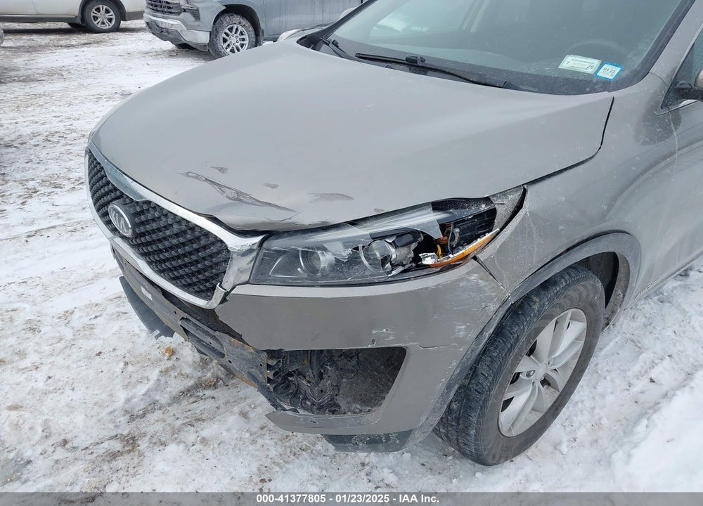 2017 KIA SORENTO 3.3L LX VIN: 5XYPGDA59HG198675