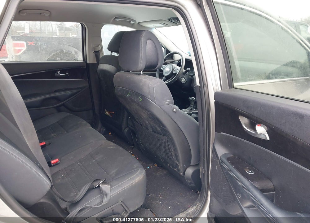 2017 KIA SORENTO 3.3L LX VIN: 5XYPGDA59HG198675
