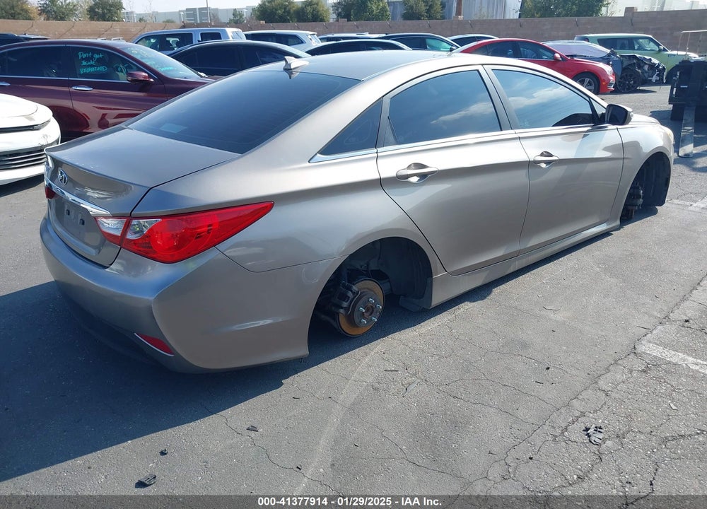 2014 HYUNDAI SONATA GLS VIN: 5NPEB4AC1EH833901