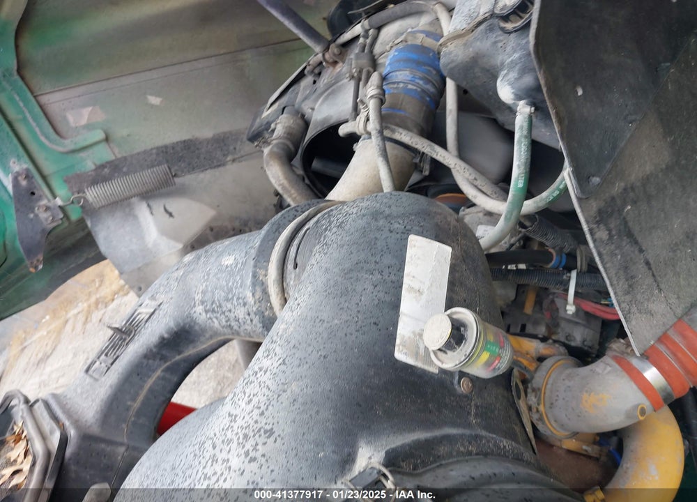 2005 INTERNATIONAL 9200 9200I VIN: 3HSCESBR75N175616