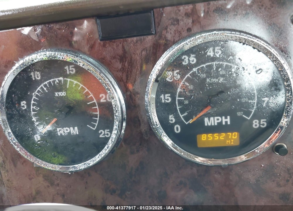 2005 INTERNATIONAL 9200 9200I VIN: 3HSCESBR75N175616
