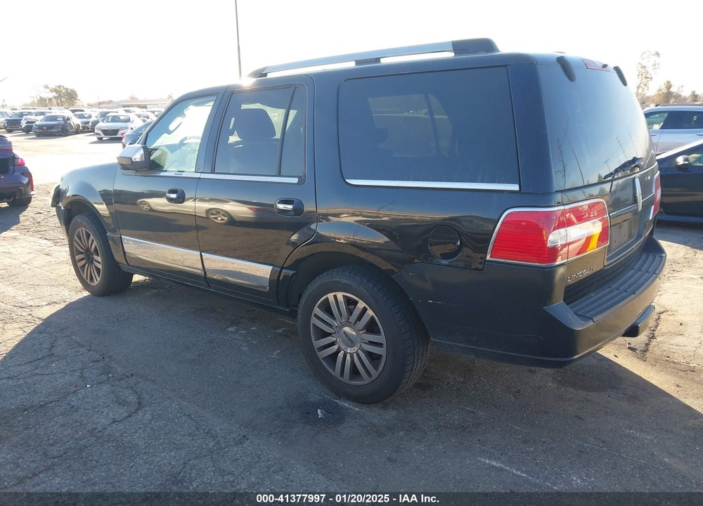 2007 LINCOLN NAVIGATOR ULTIMATE VIN: 5LMFU275X7LJ17484