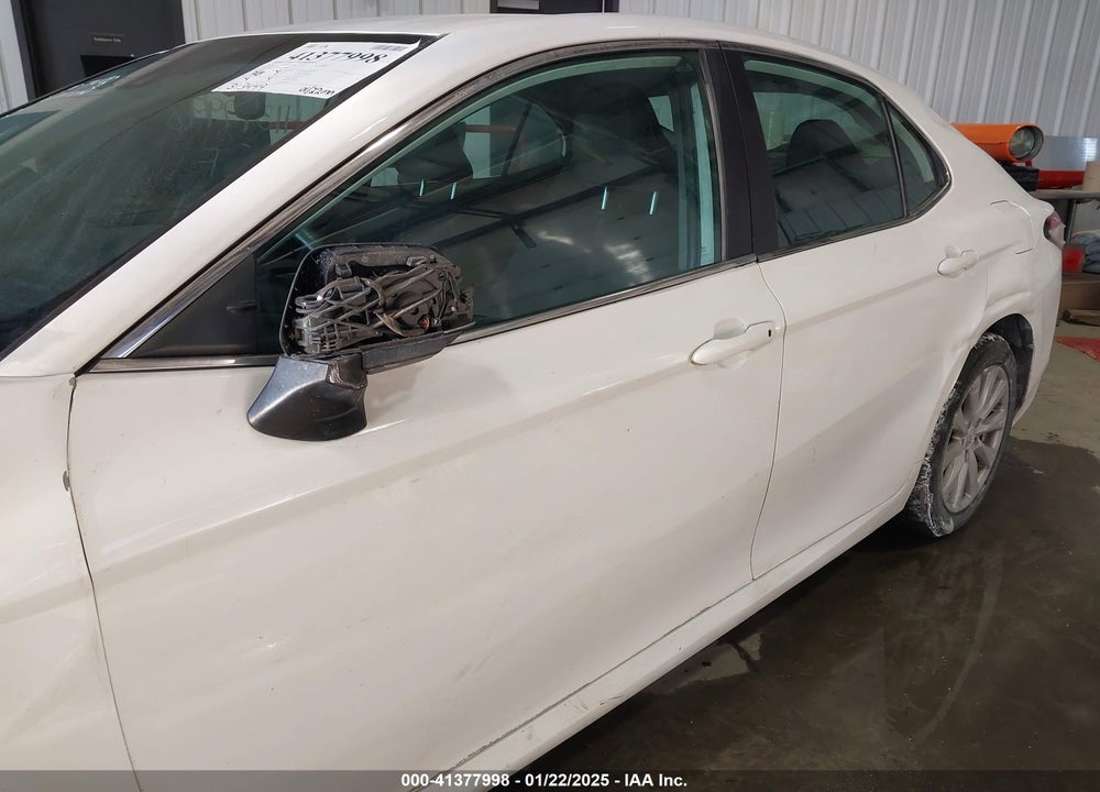 2019 TOYOTA CAMRY VIN: 4T1B11HK4KU256604