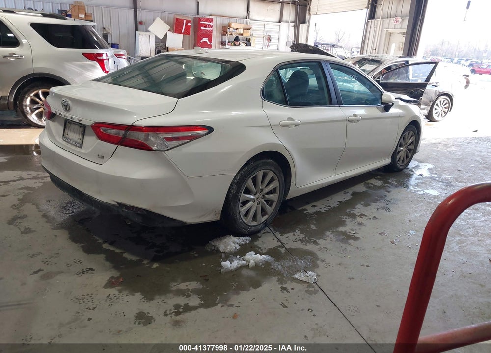 2019 TOYOTA CAMRY VIN: 4T1B11HK4KU256604
