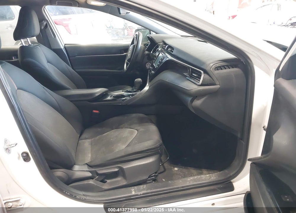 2019 TOYOTA CAMRY VIN: 4T1B11HK4KU256604