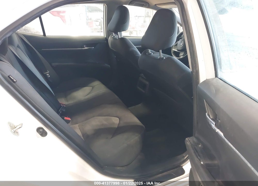 2019 TOYOTA CAMRY VIN: 4T1B11HK4KU256604