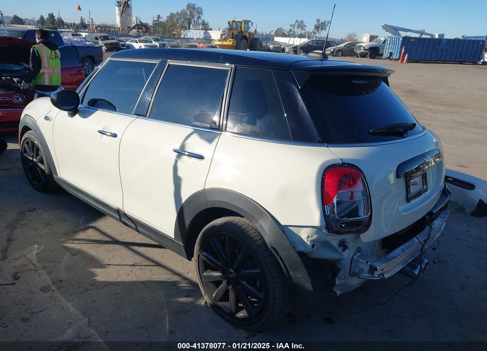 2020 MINI HARDTOP VIN: WMWXU9C06L2L54257