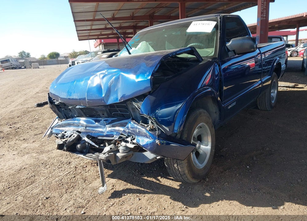 2002 CHEVROLET S-10 LS VIN: 1GCCS145928139437