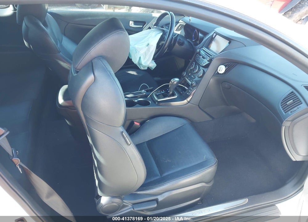 2015 HYUNDAI GENESIS VIN: KMHHU6KJ1FU126638