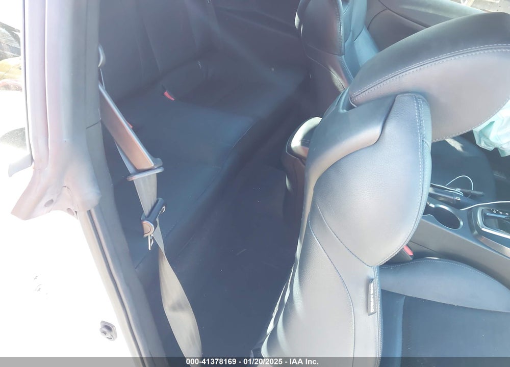 2015 HYUNDAI GENESIS VIN: KMHHU6KJ1FU126638
