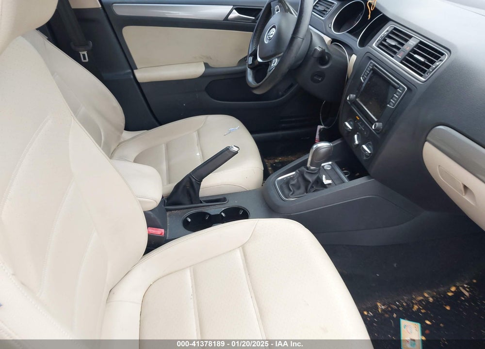 2017 VOLKSWAGEN JETTA VIN: 3VWDB7AJXHM294959