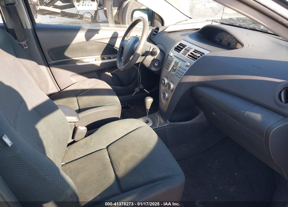 2010 TOYOTA YARIS VIN: JTDBT4K37A1366600