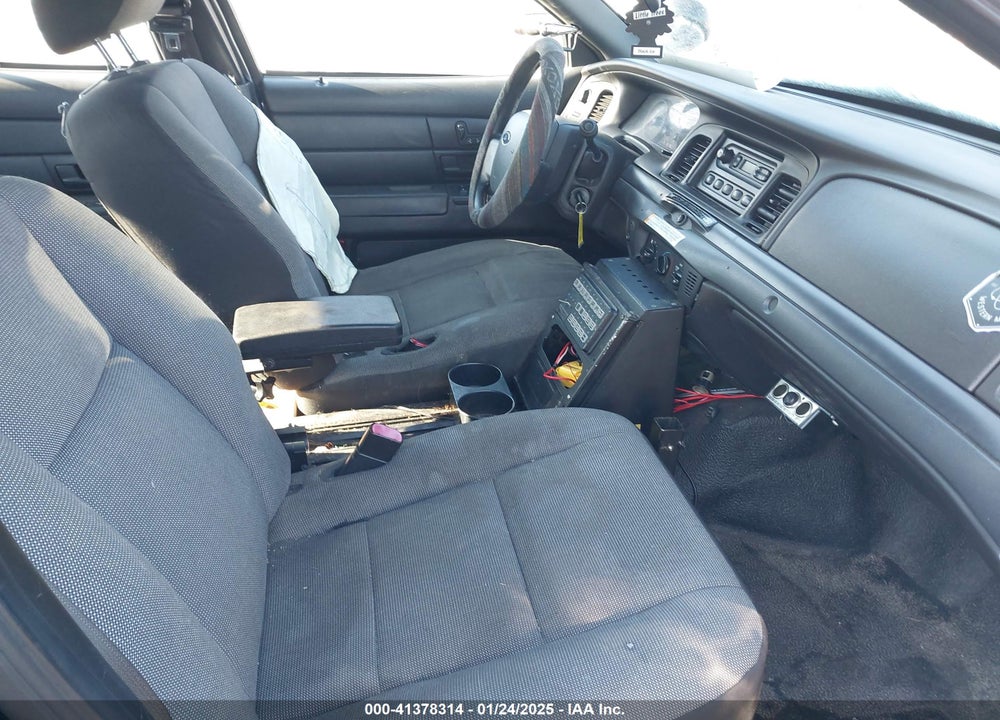 2011 FORD CROWN VICTORIA POLICE INTERCEPTOR VIN: 2FABP7BV1BX172280