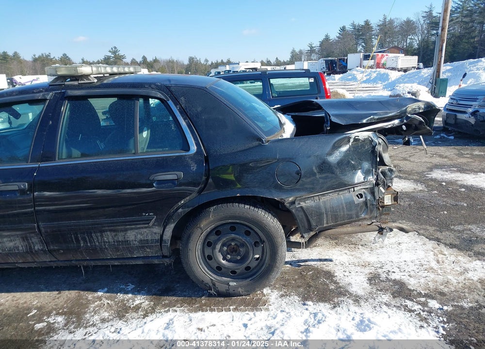 2011 FORD CROWN VICTORIA POLICE INTERCEPTOR VIN: 2FABP7BV1BX172280