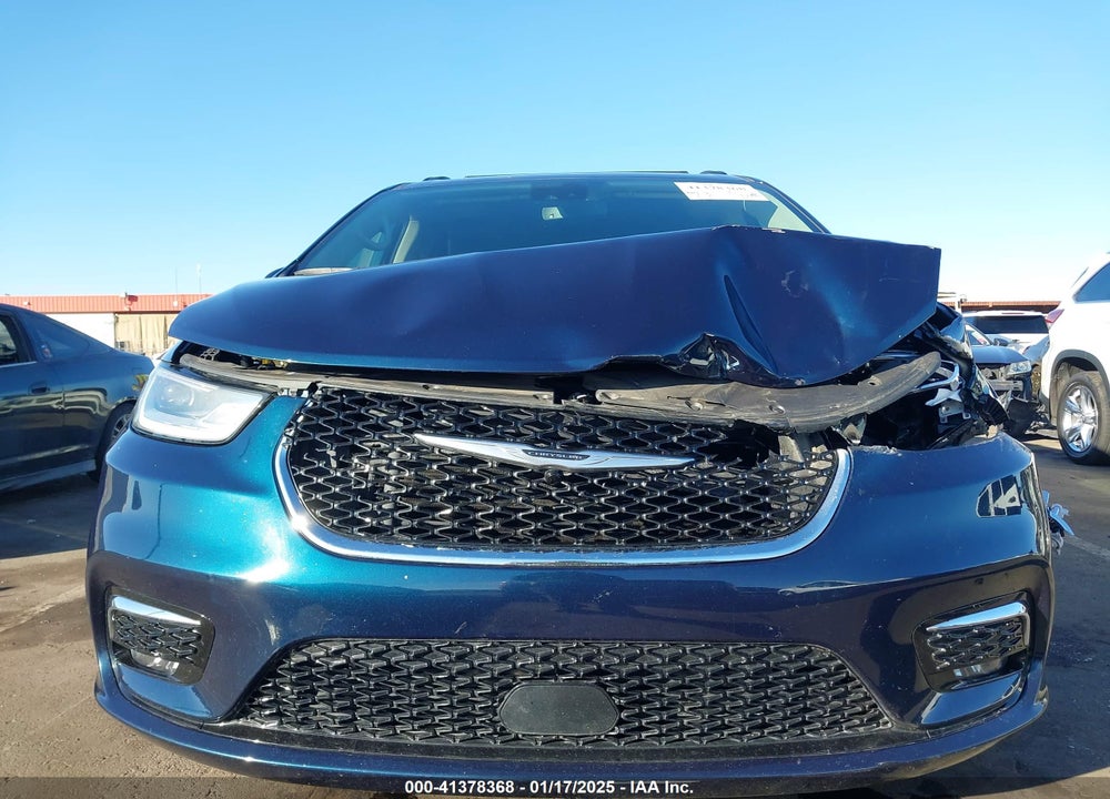 2022 CHRYSLER PACIFICA TOURING L VIN: 2C4RC1BG0NR218029