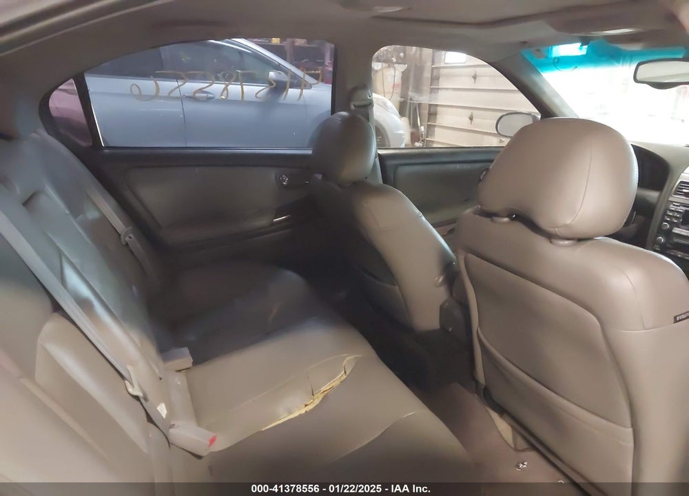 2000 INFINITI I30 LUXURY/TOURING VIN: JNKCA31A6YT119473