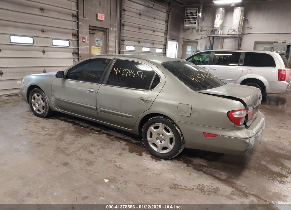 2000 INFINITI I30 LUXURY/TOURING VIN: JNKCA31A6YT119473