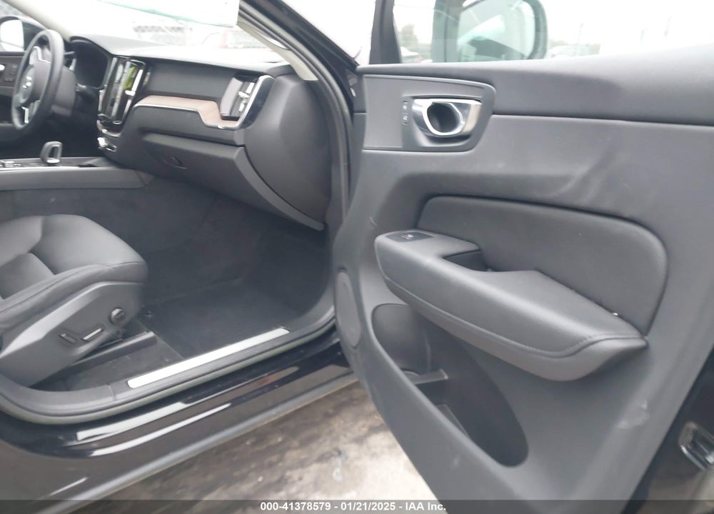 2022 VOLVO XC60 B5 MOMENTUM VIN: YV4L12DK9N1084349